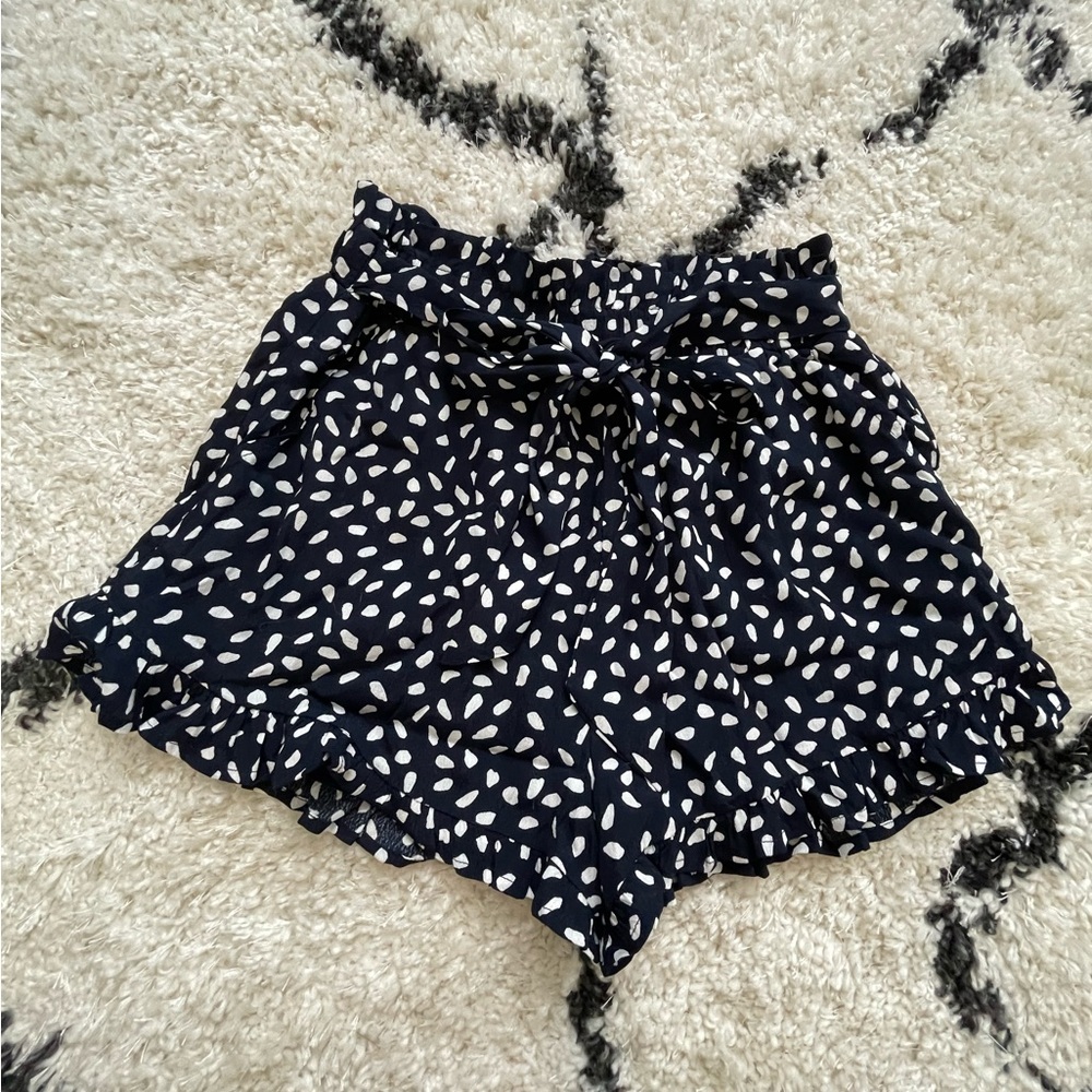 Allie Rose NanaMacs navy & white poka for front tie shorts size medium